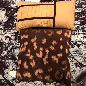 Throw Pillows